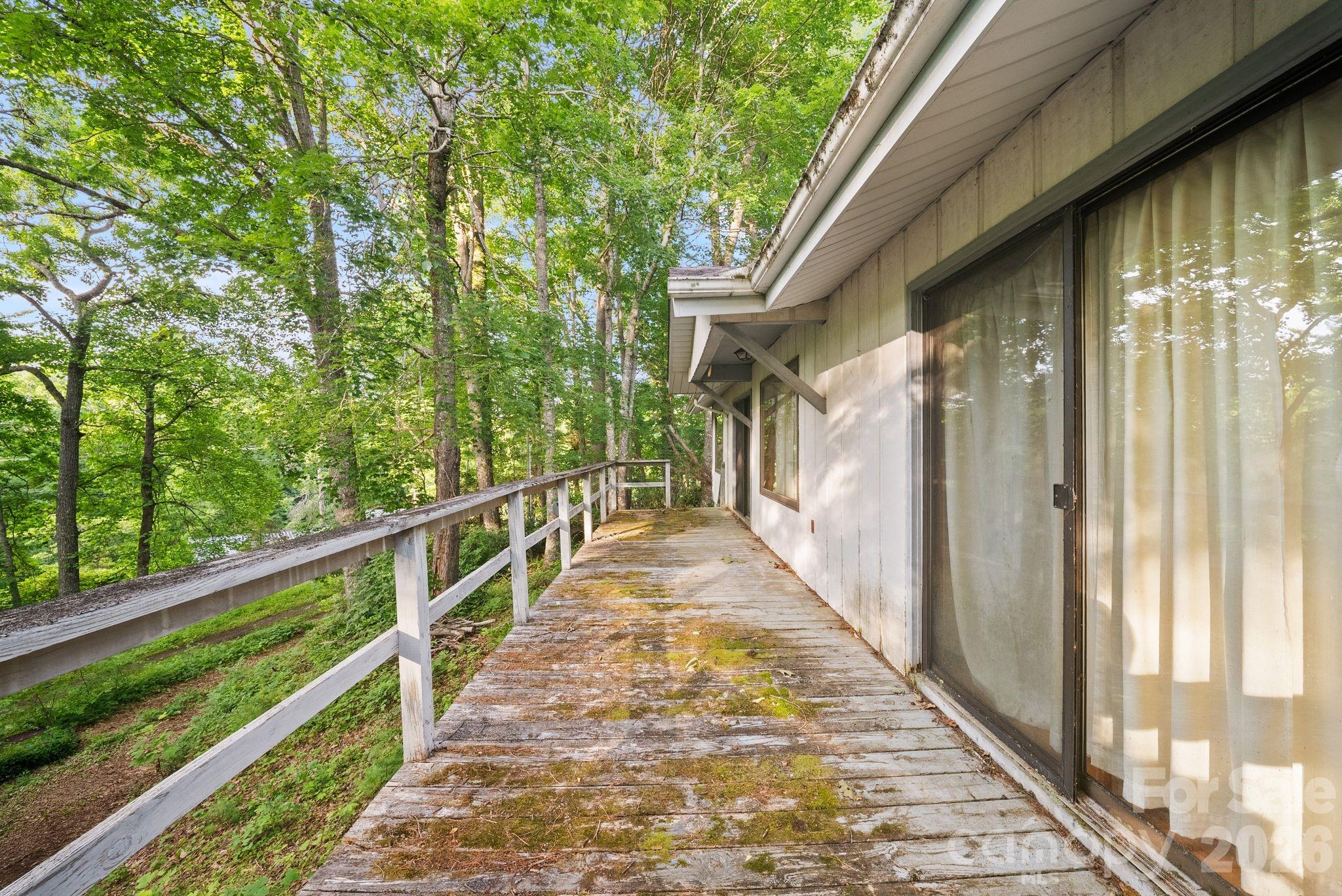 65 Gurney Franklin Road Newland, NC 28657 - Photo 4 of 25