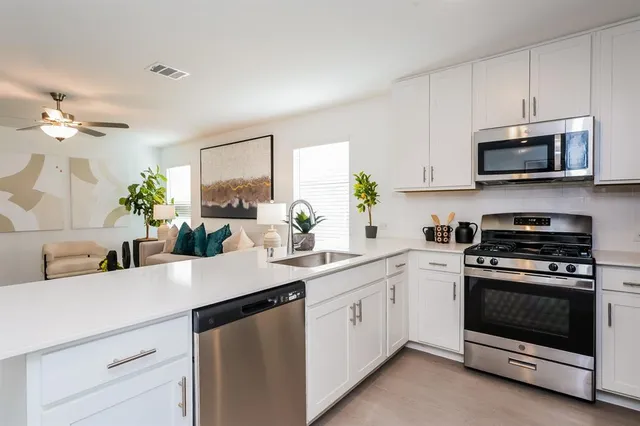 $2,199 | 2732 Ctr Crk Lane, Fort Worth, TX 76108