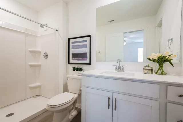 $2,199 | 2732 Ctr Crk Lane, Fort Worth, TX 76108