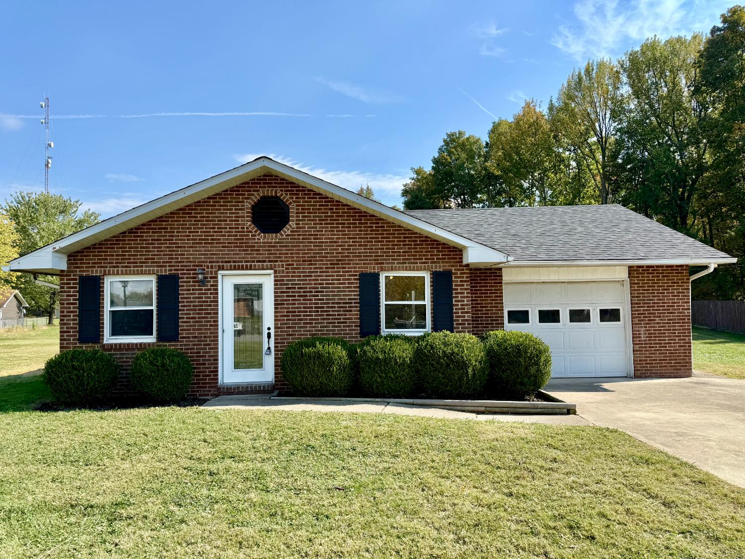 136 Cory Lane Versailles, IN 47042 - Photo 2 of 20