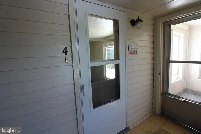 $750 | 18947 Senedo Road, Unit 4, Edinburg, VA 22824