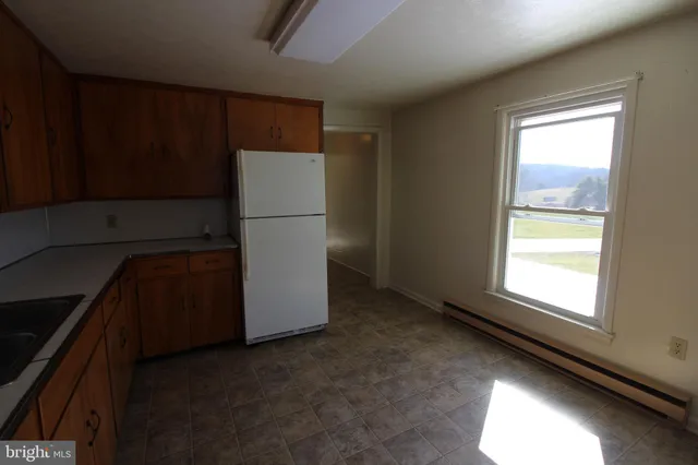 $750 | 18947 Senedo Road, Unit 4, Edinburg, VA 22824