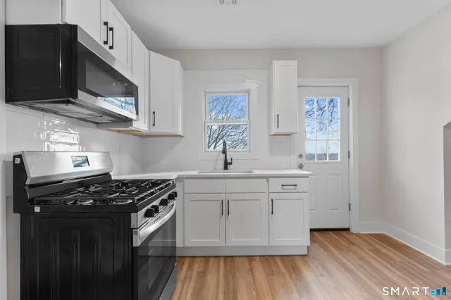 $549,900 | 246 Judson Place, Bridgeport, CT 06610