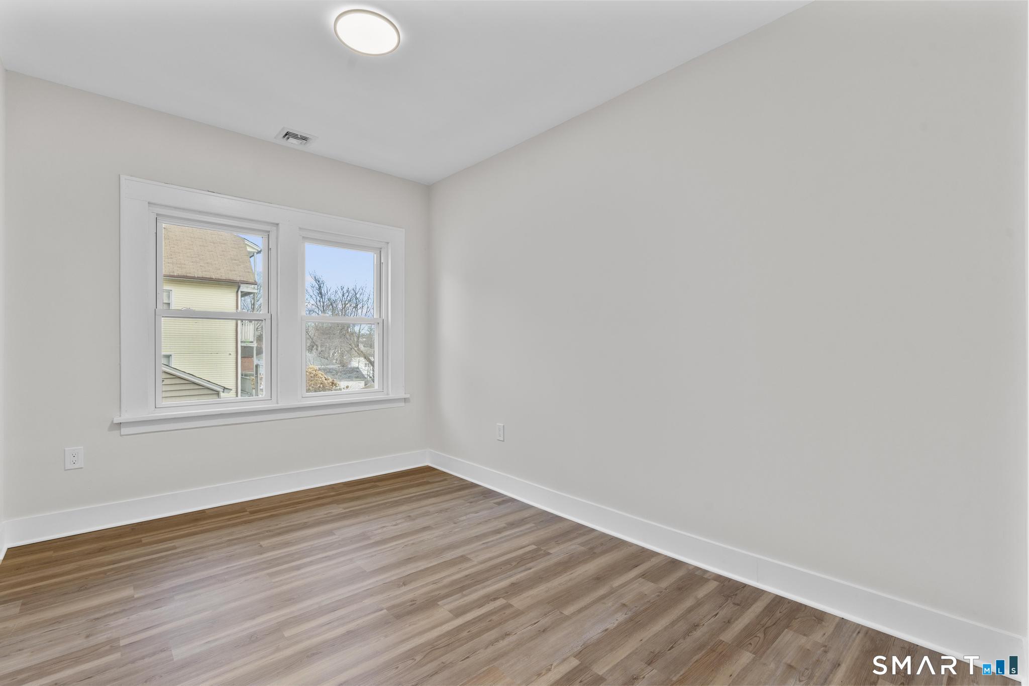 246 Judson Place Bridgeport, CT 06610 - Photo 15 of 23