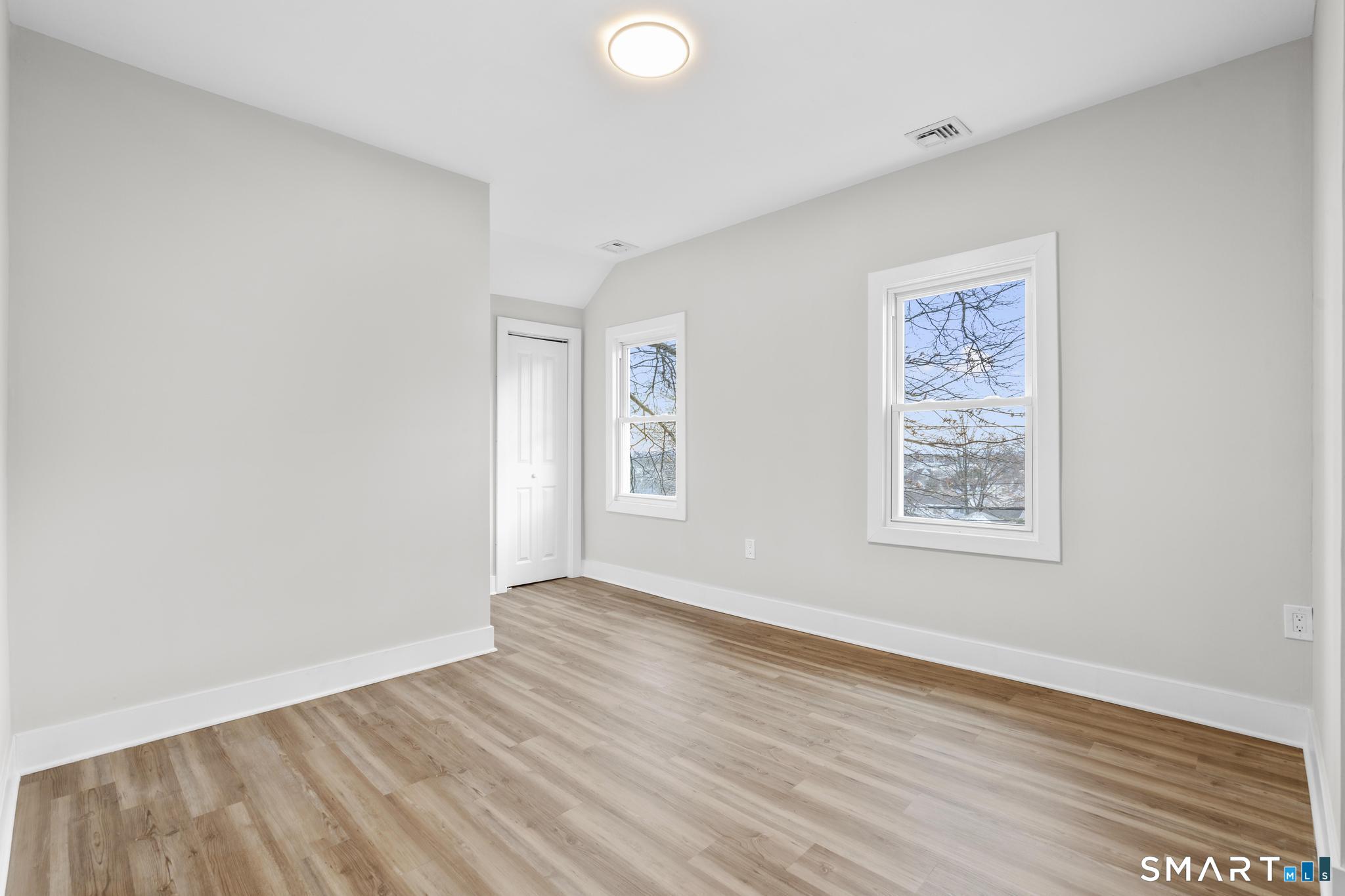 246 Judson Place Bridgeport, CT 06610 - Photo 17 of 23