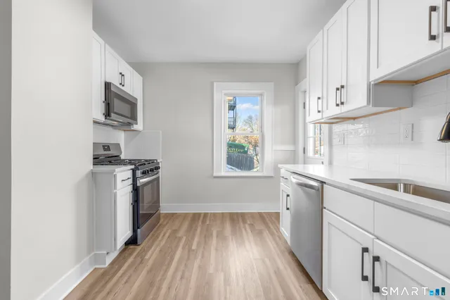 $549,900 | 246 Judson Place, Bridgeport, CT 06610