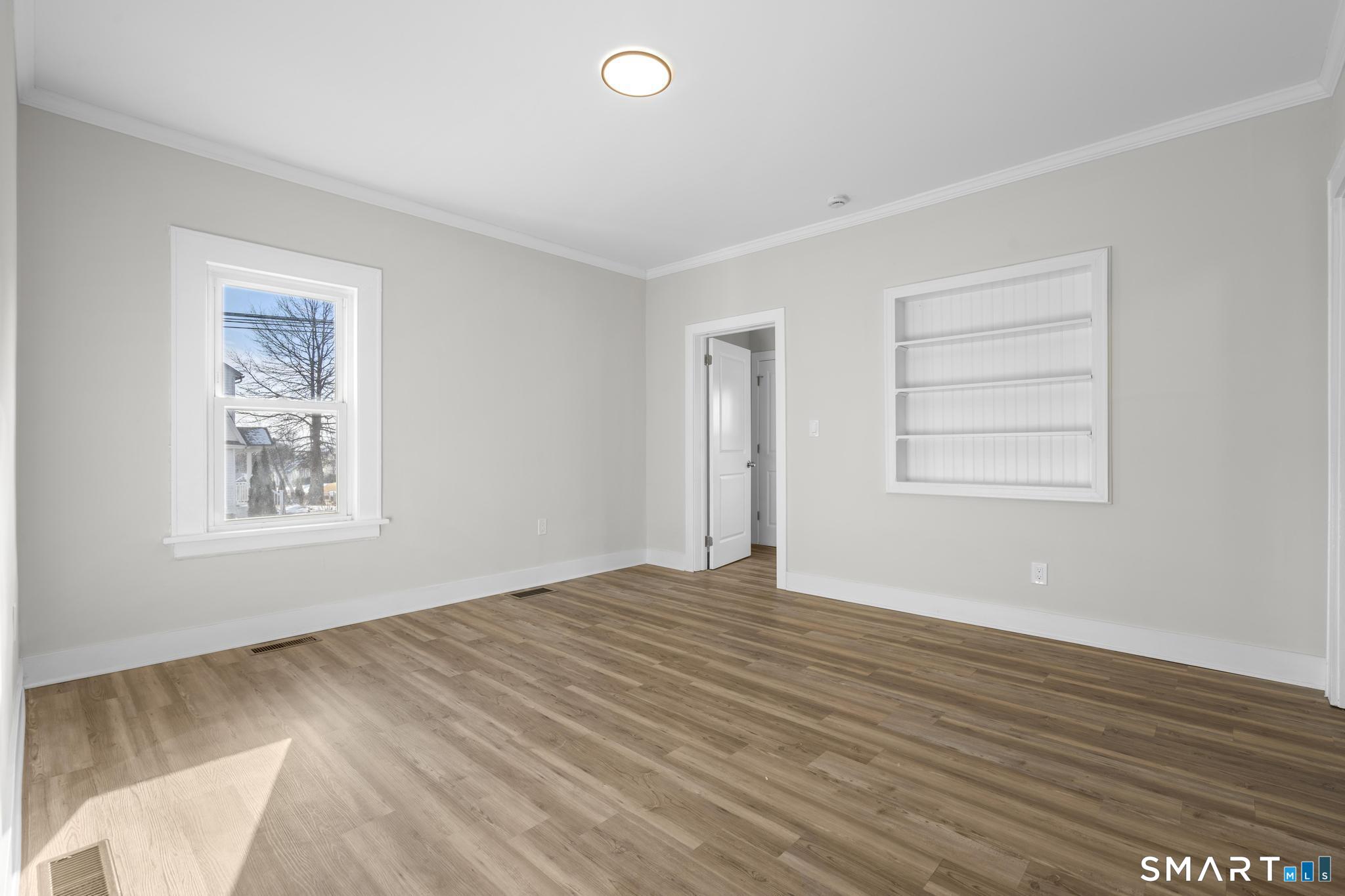 246 Judson Place Bridgeport, CT 06610 - Photo 6 of 23