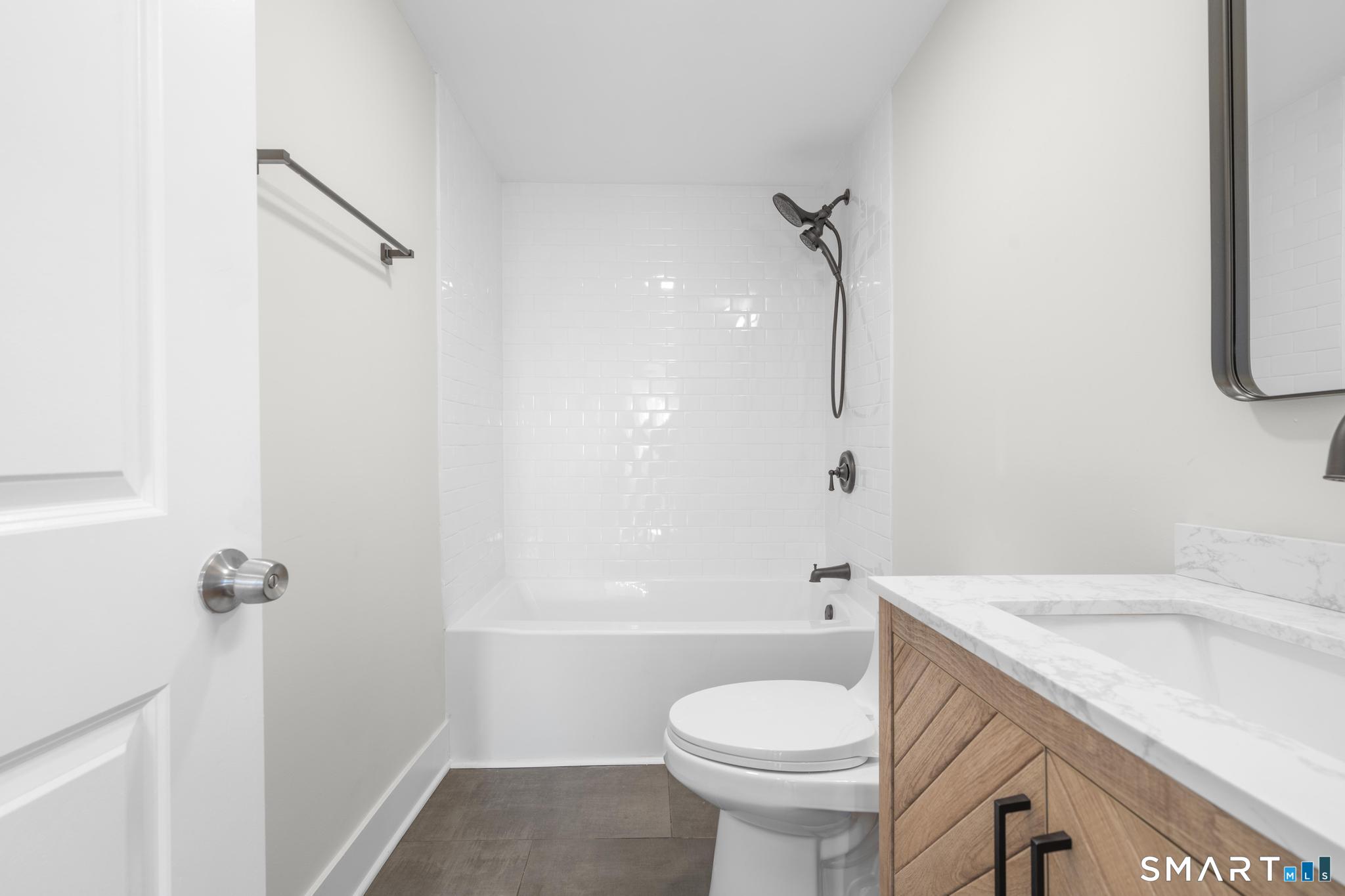 246 Judson Place Bridgeport, CT 06610 - Photo 10 of 23