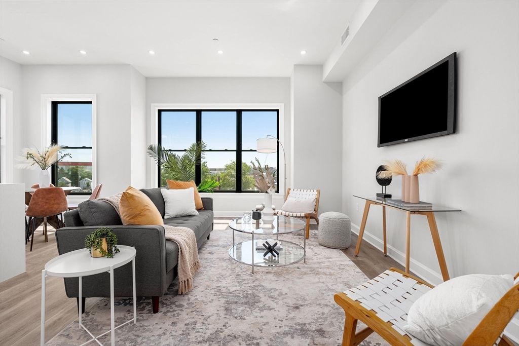 523 2nd Street, Unit 202 Everett, MA 02149 - Photo 4 of 15