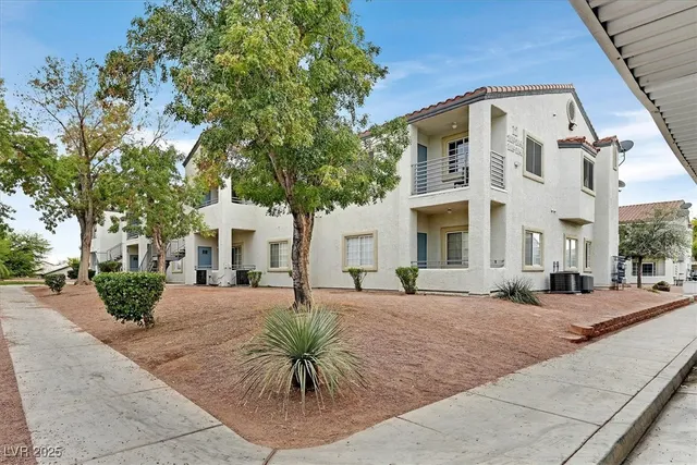 $184,000 | 3318 North Decatur Boulevard, Unit 1089, Las Vegas, NV 89130