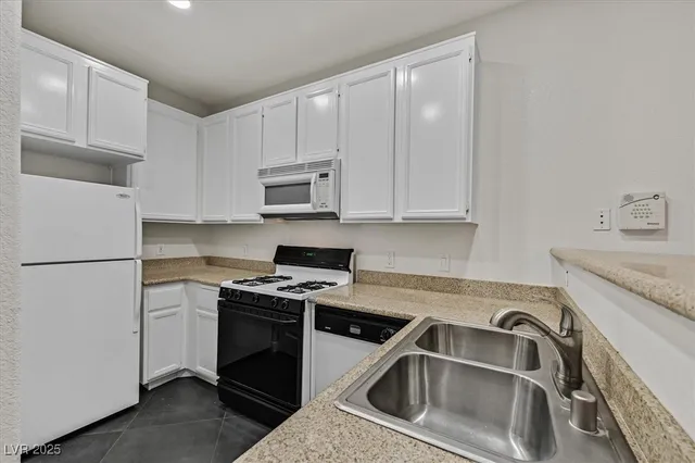 $184,000 | 3318 North Decatur Boulevard, Unit 1089, Las Vegas, NV 89130