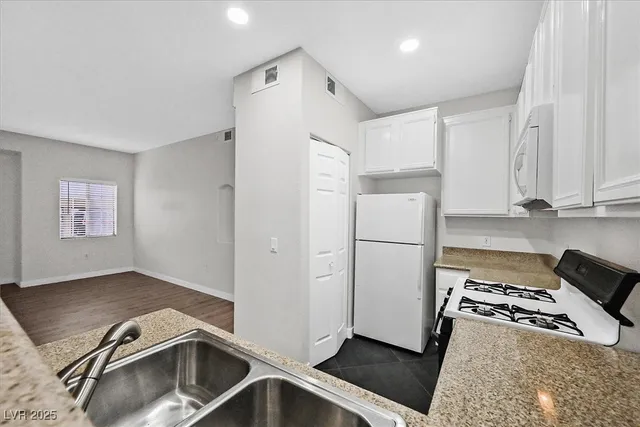 $184,000 | 3318 North Decatur Boulevard, Unit 1089, Las Vegas, NV 89130