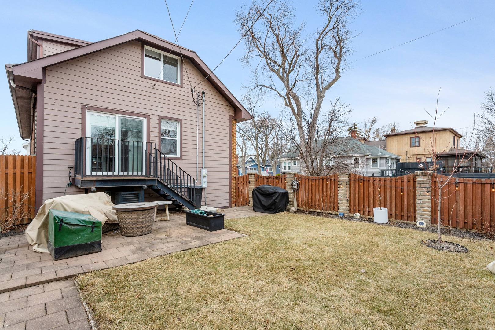 3201 Park Avenue Brookfield, IL 60513 - Photo 19 of 22 a view of a house with backyard and sitting area