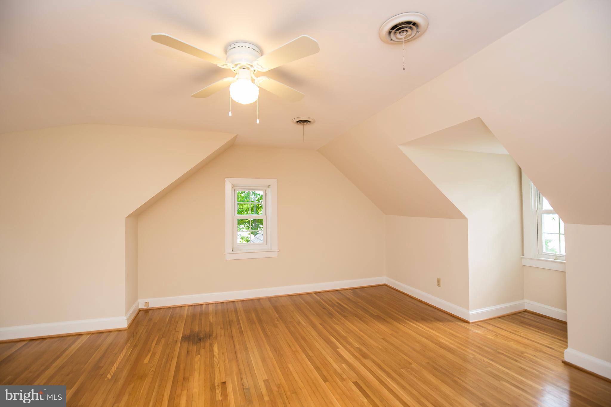 8501 Brock Road Spotsylvania, VA 22553 - Photo 16 of 22 UPSTAIRS
