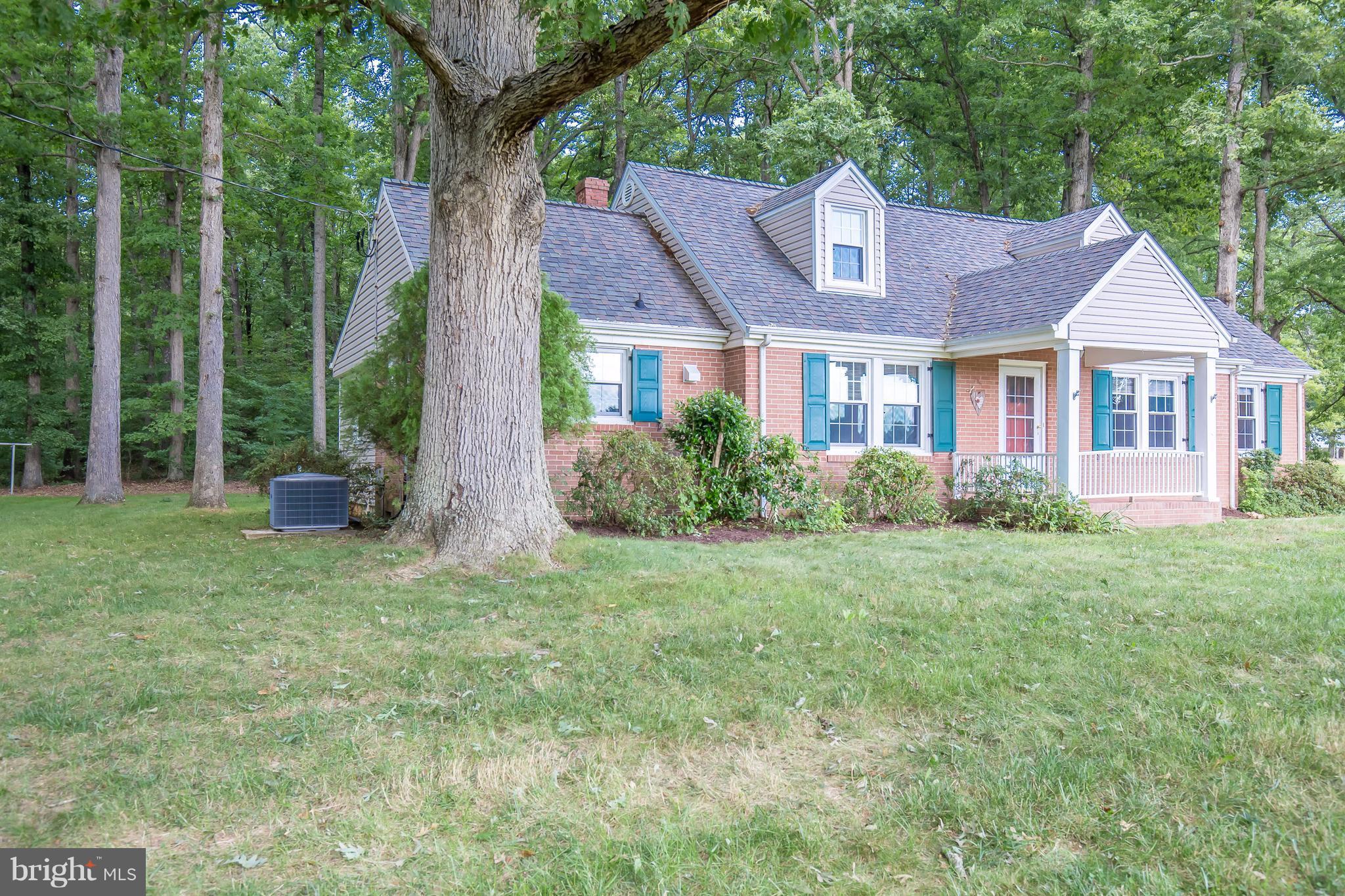 8501 Brock Road Spotsylvania, VA 22553 - Photo 4 of 22 Exterior (Front)