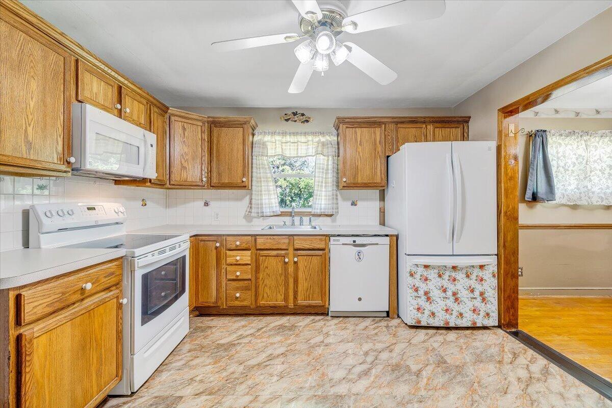180 Blue Ridge Drive Blue Ridge, VA 24064 - Photo 10 of 43 10-MIB03073