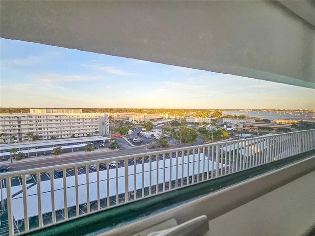 $249,000 | 5980 Shore Boulevard South, Unit 904, Gulfport, FL 33707