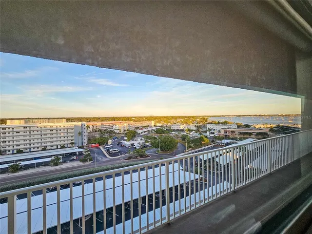 $249,000 | 5980 Shore Boulevard South, Unit 904, Gulfport, FL 33707