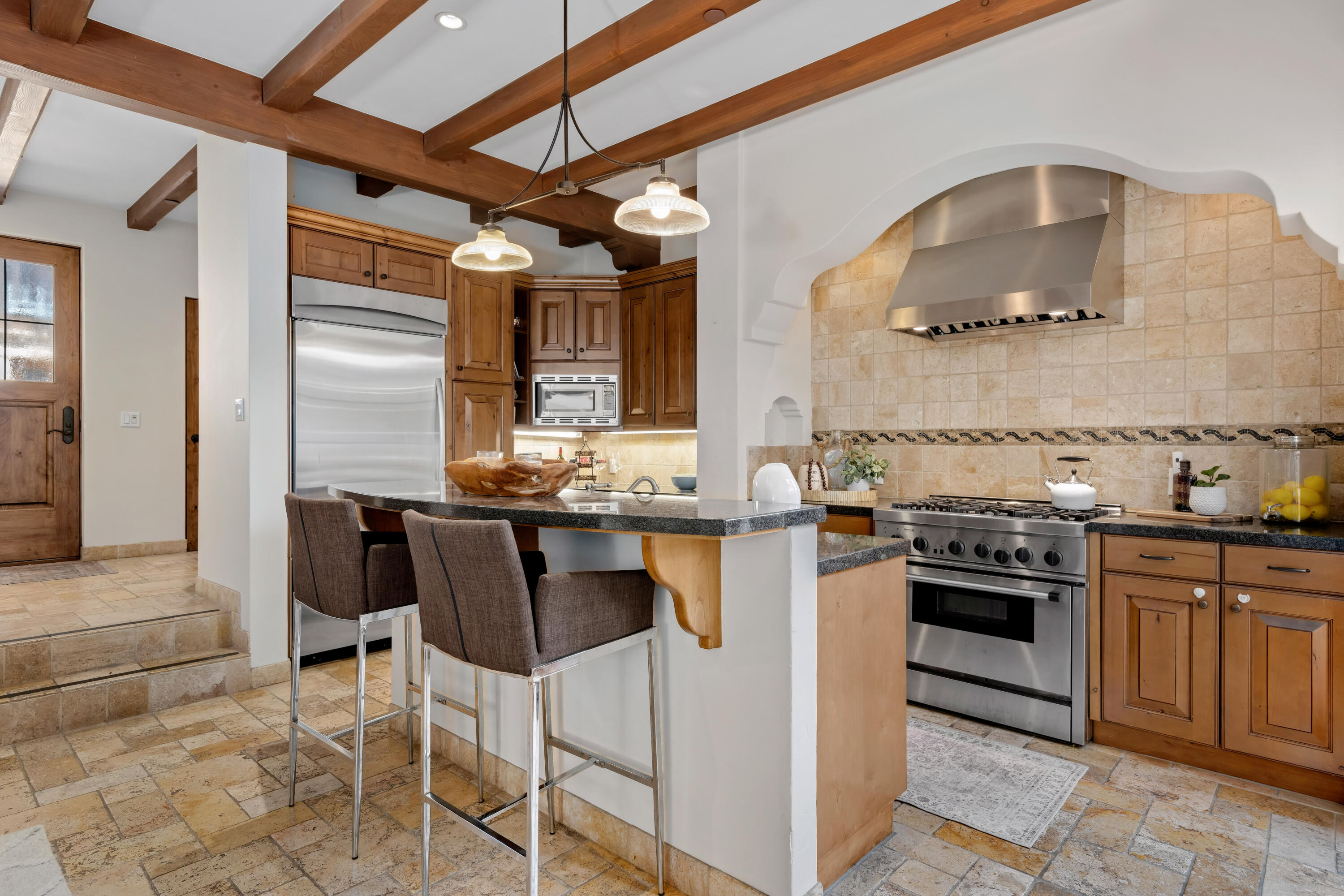 618 Anacapa Street, Unit 5 Santa Barbara, CA 93101 - Photo 11 of 38 Kitchen