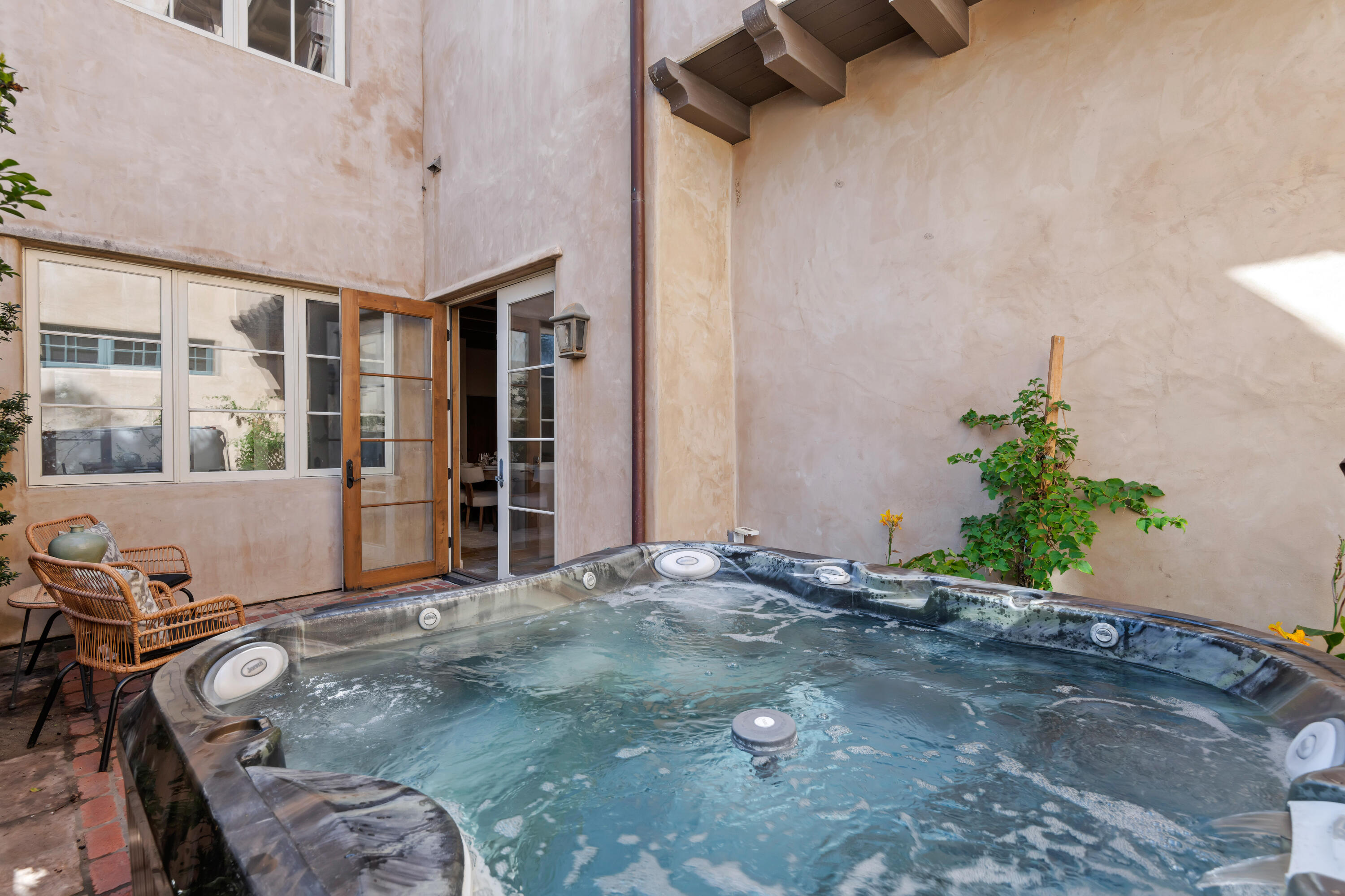 618 Anacapa Street, Unit 5 Santa Barbara, CA 93101 - Photo 15 of 38 Patio off kitchen