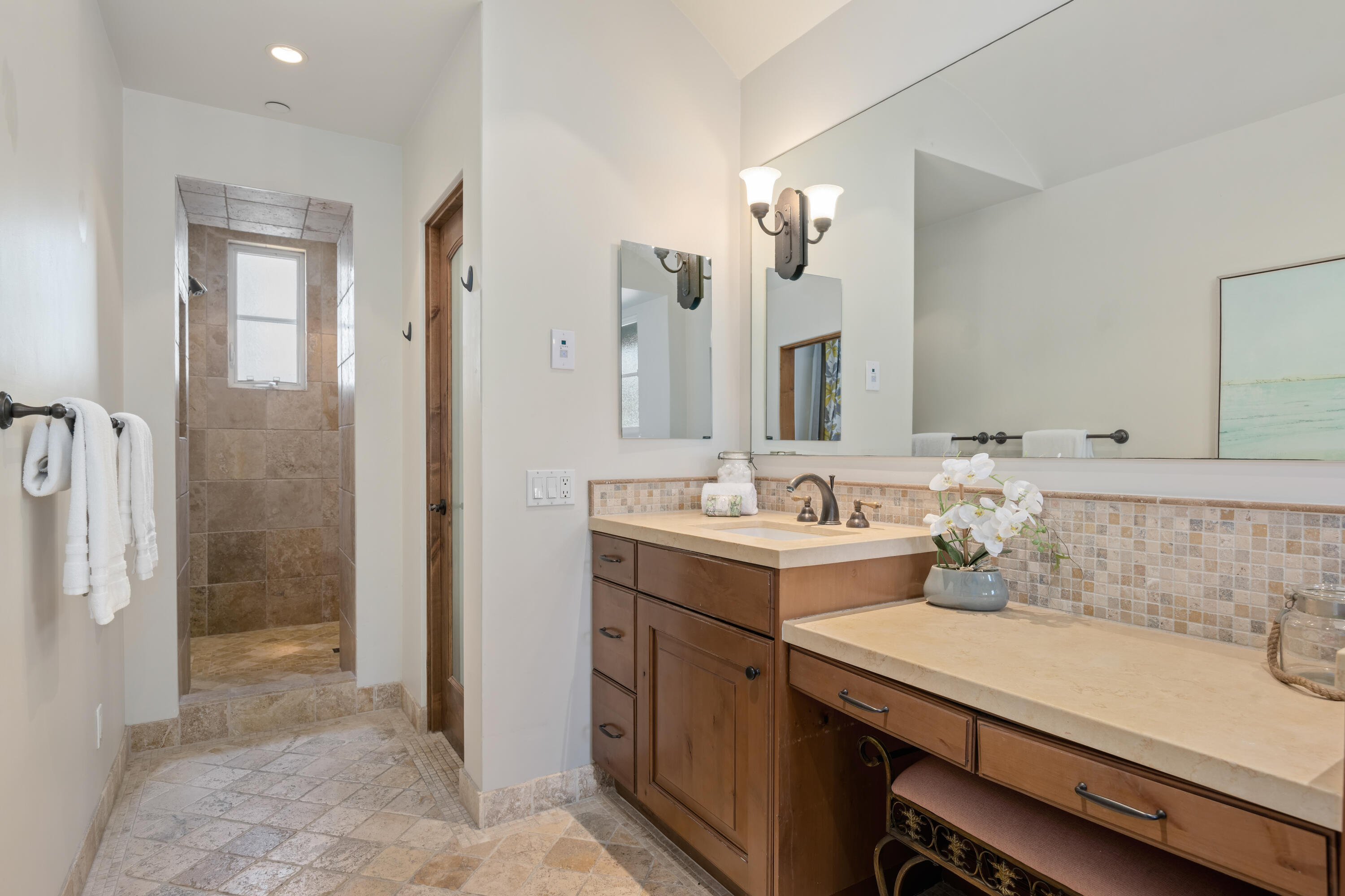 618 Anacapa Street, Unit 5 Santa Barbara, CA 93101 - Photo 19 of 38 Primary bathroom (2)