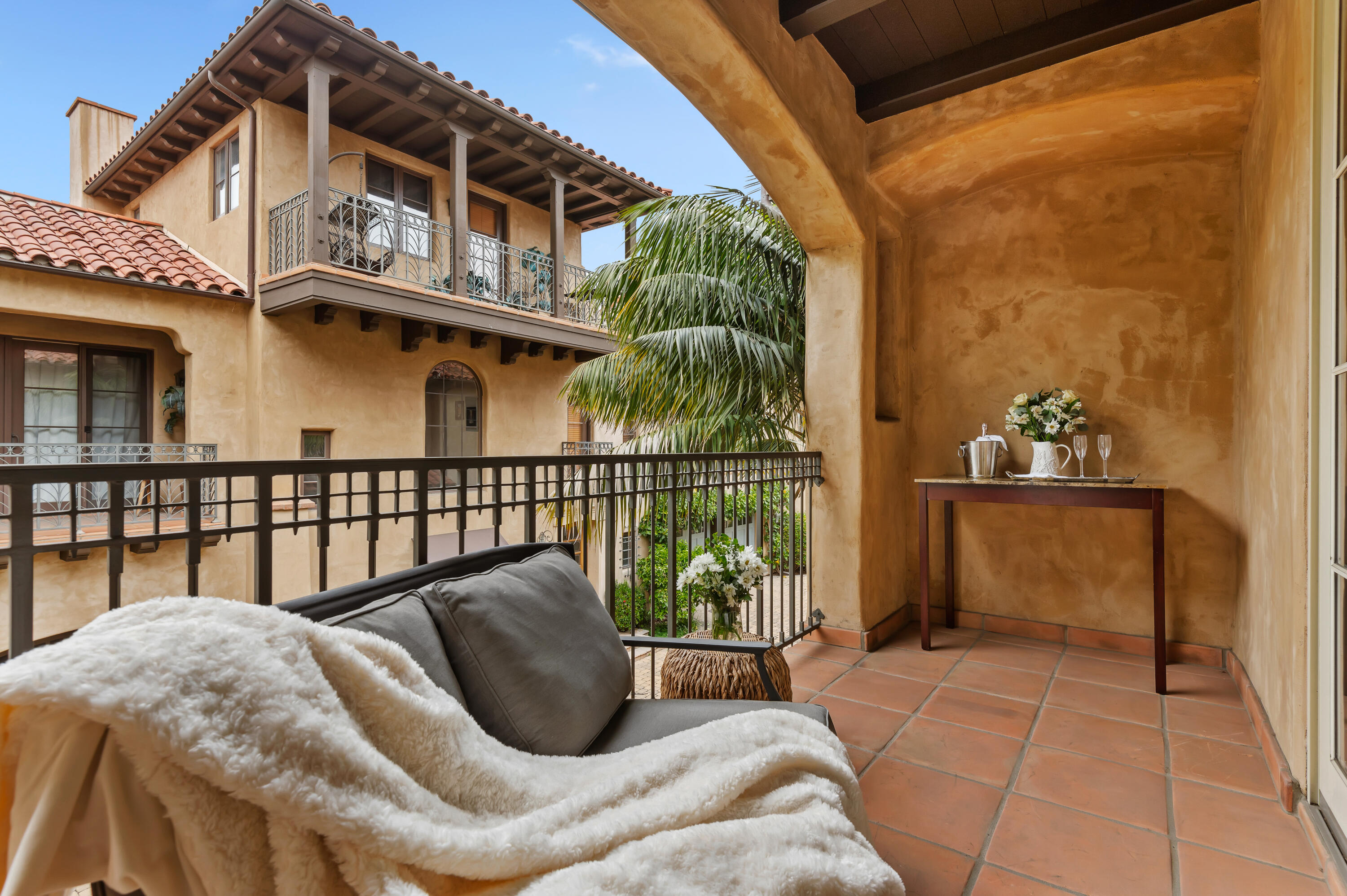 618 Anacapa Street, Unit 5 Santa Barbara, CA 93101 - Photo 20 of 38 Balcony off primary bedroom