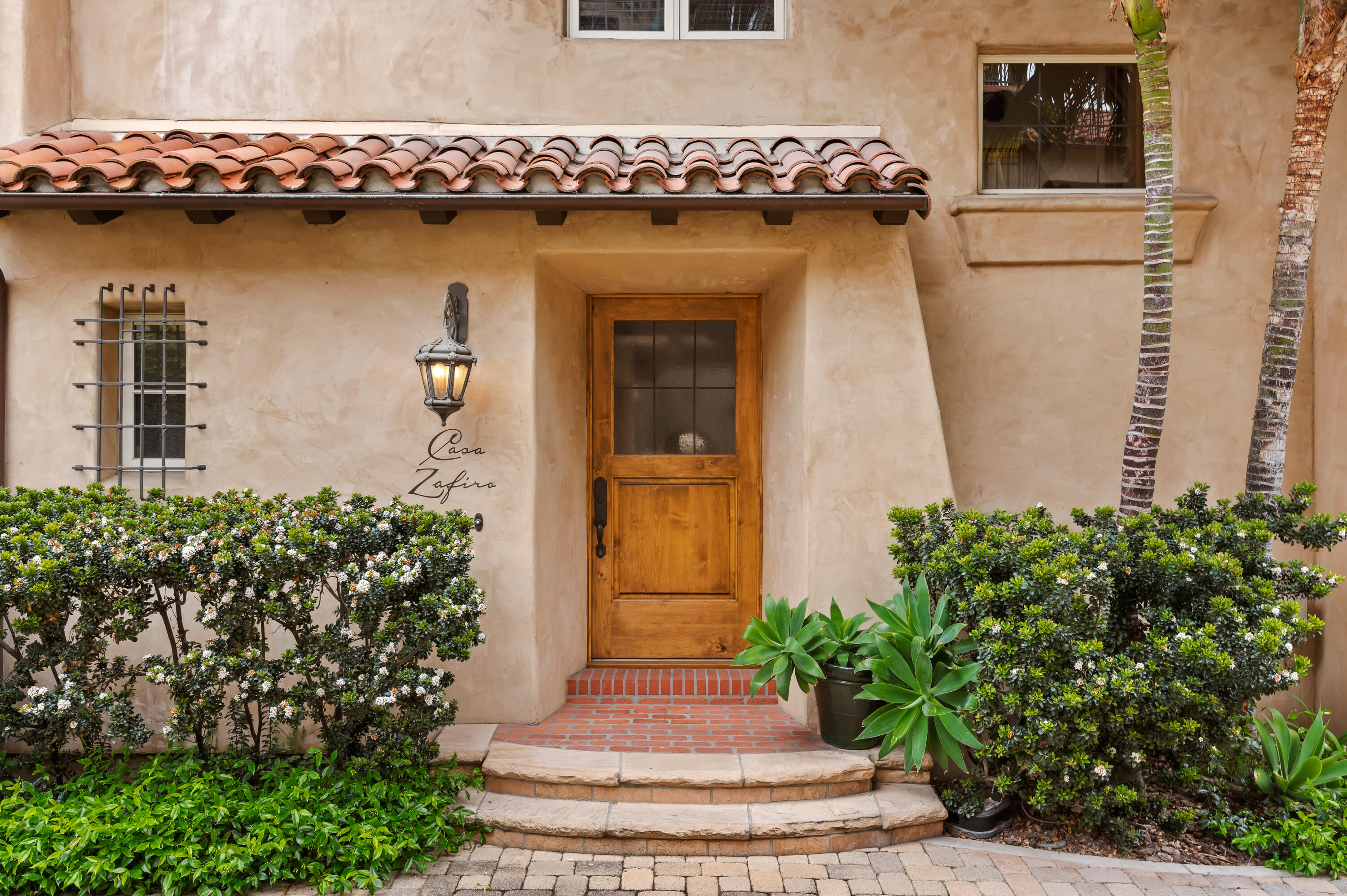 618 Anacapa Street, Unit 5 Santa Barbara, CA 93101 - Photo 33 of 38 Front door