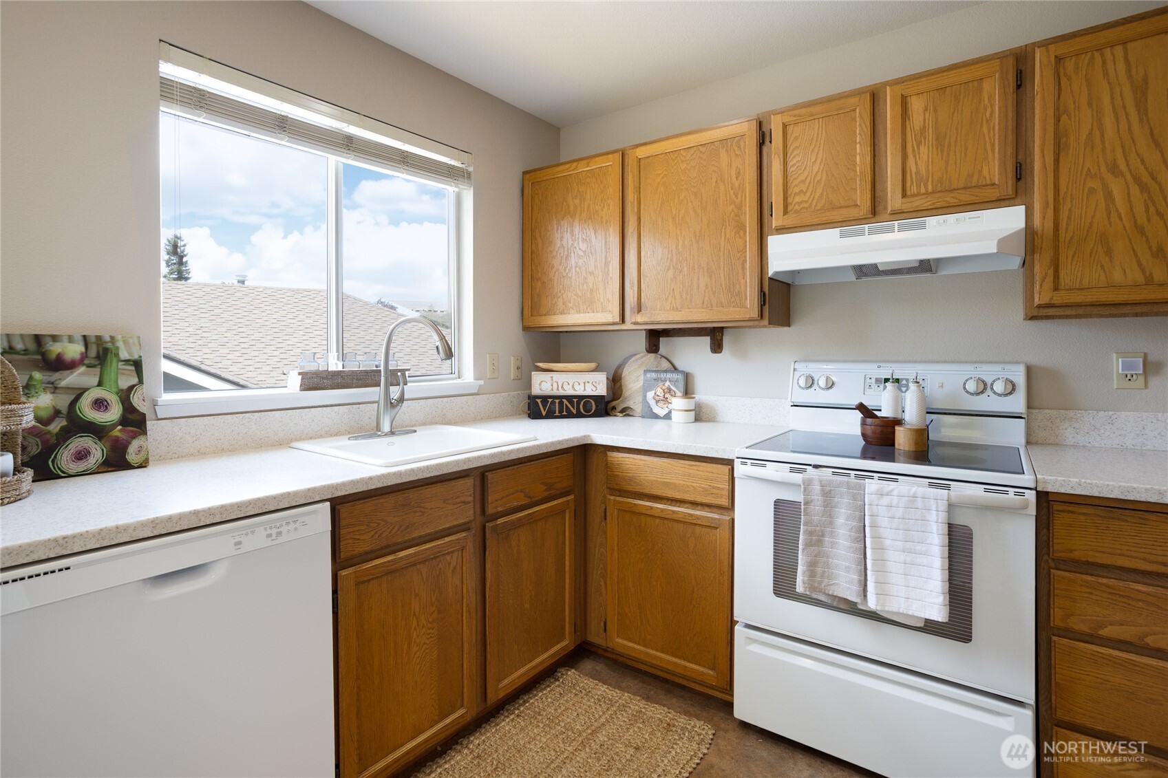 2044 Southeast 8th Place Renton, WA 98057 - Photo 15 of 39