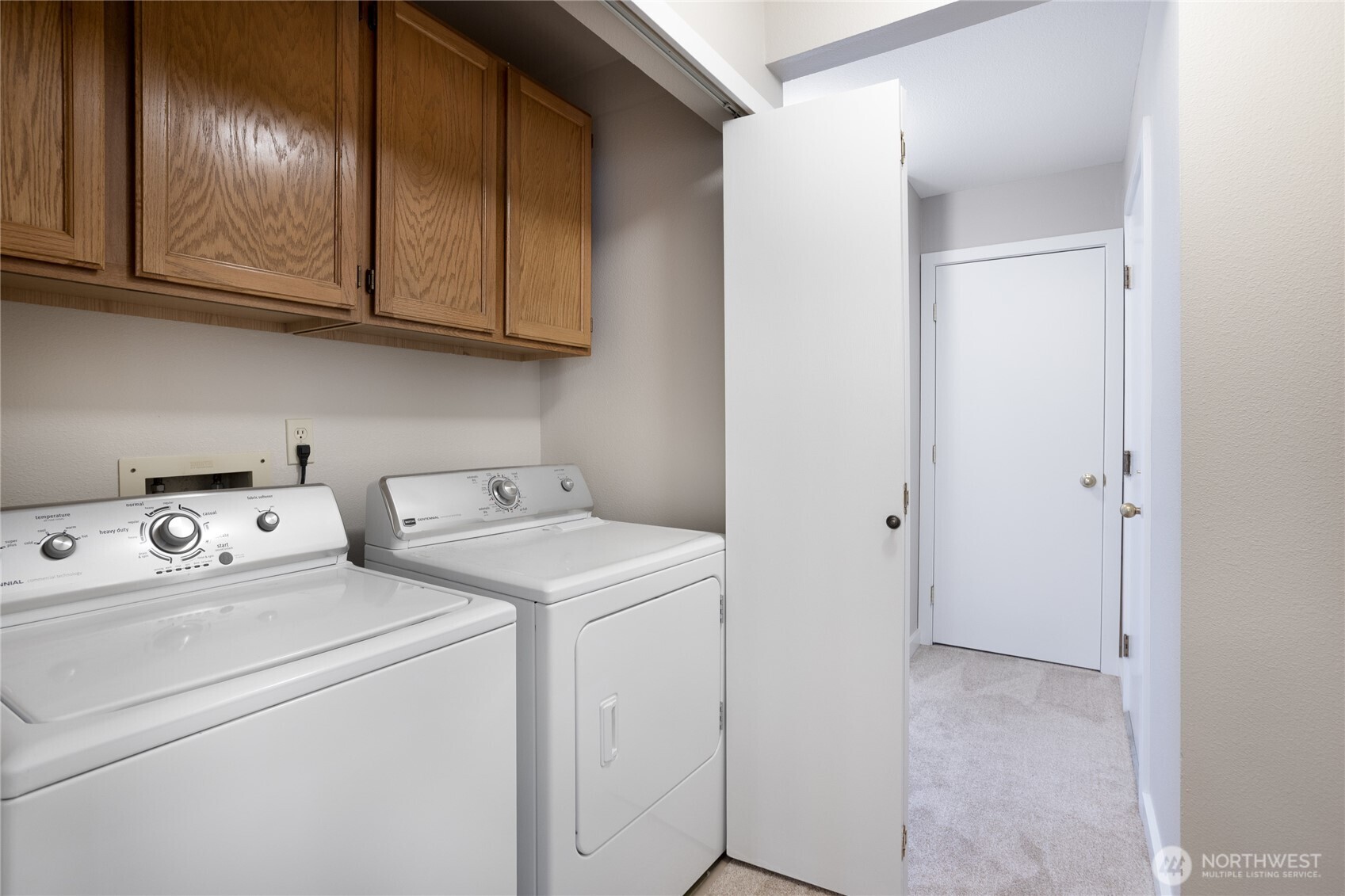 2044 Southeast 8th Place Renton, WA 98057 - Photo 32 of 39