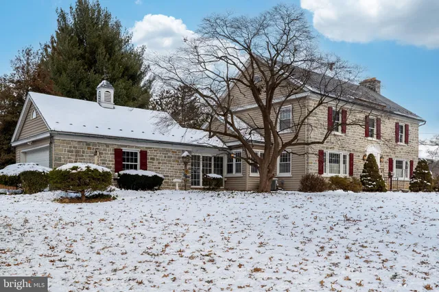 $535,000 | 1111 Locust Street, Columbia, PA 17512