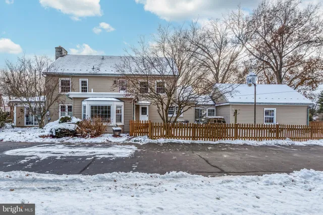 $535,000 | 1111 Locust Street, Columbia, PA 17512