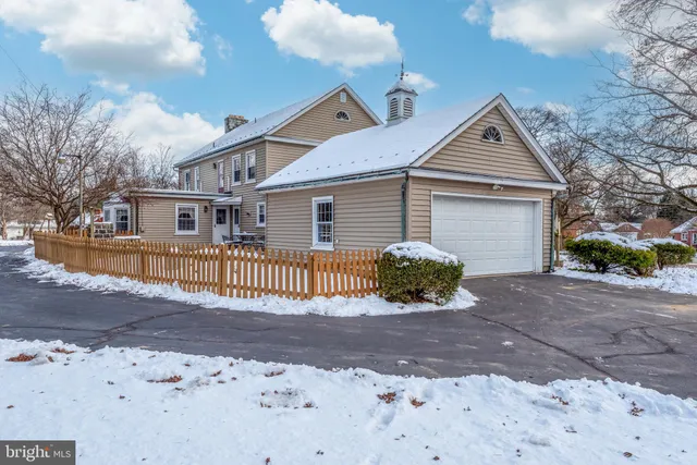 $535,000 | 1111 Locust Street, Columbia, PA 17512