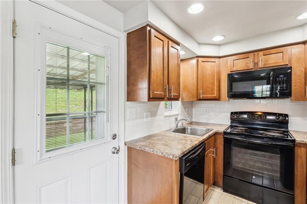 1306 Cook School Road Bridgeville, PA 15017 - Photo 11 of 42 Gallery Image 11
