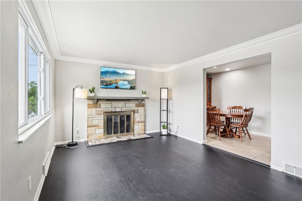1306 Cook School Road Bridgeville, PA 15017 - Photo 4 of 42 Gallery Image 4