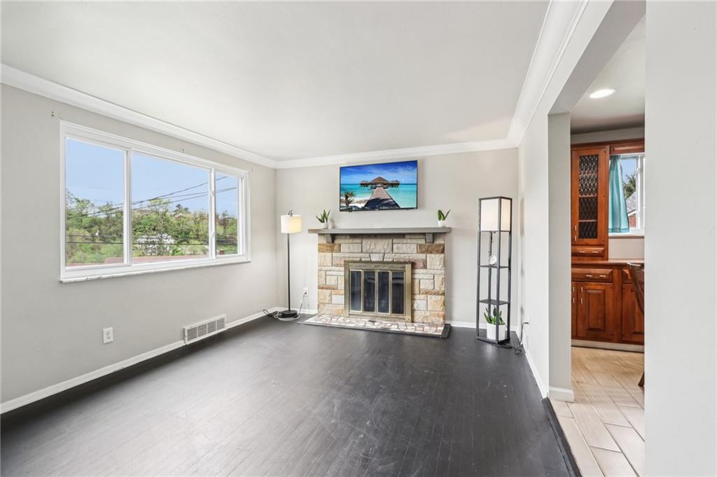 1306 Cook School Road Bridgeville, PA 15017 - Photo 6 of 42 Gallery Image 6