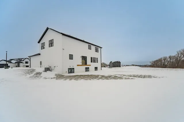 $659,900 | 1732 4th Street Northeast, Byron, MN 55920