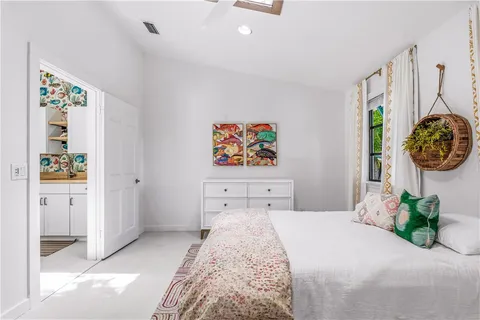 $949,900 | 670 Cypress Road, Vero Beach, FL 32963