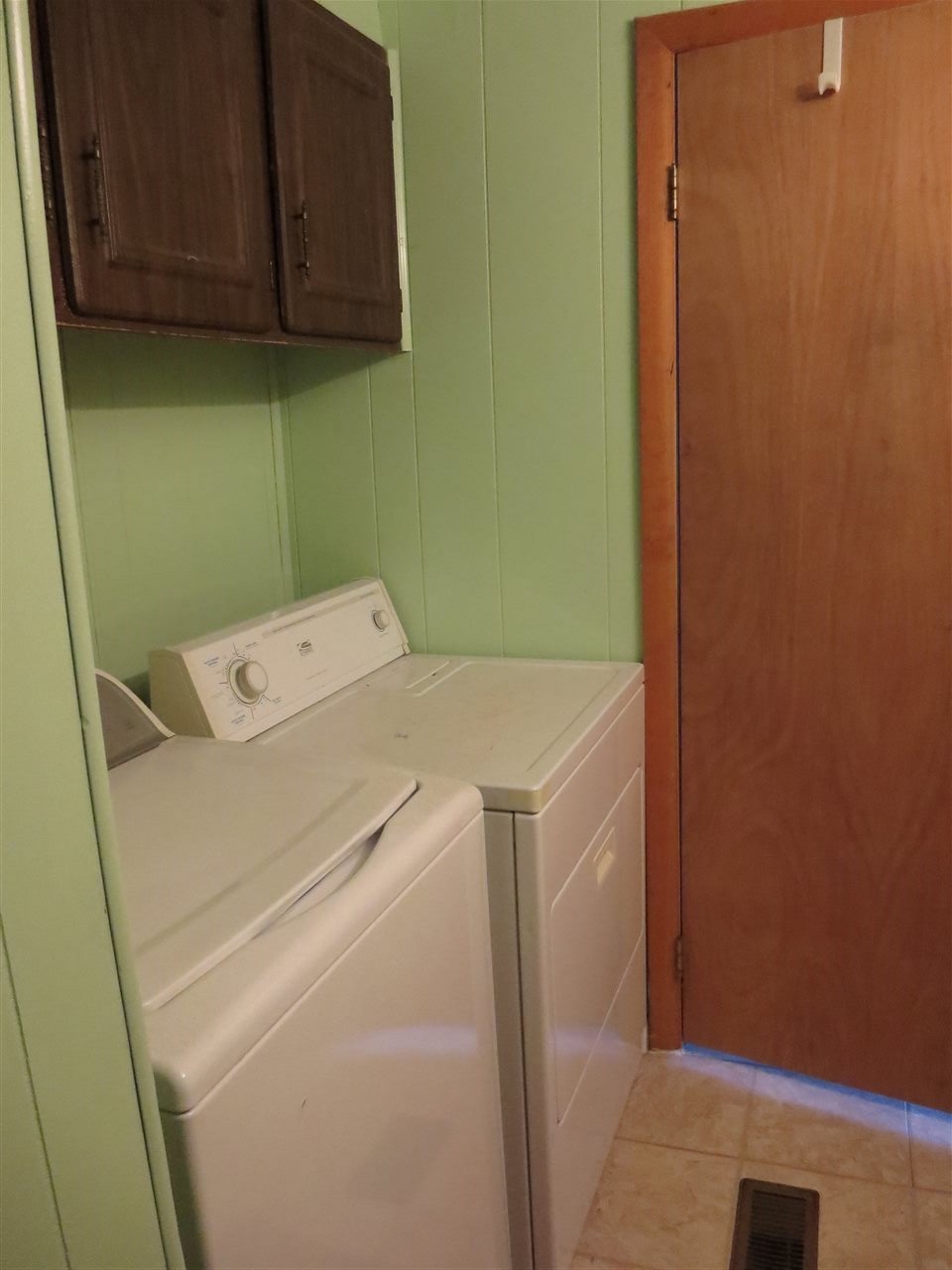 1123 Woodford Road Bennington, VT 05201 - Photo 15 of 18