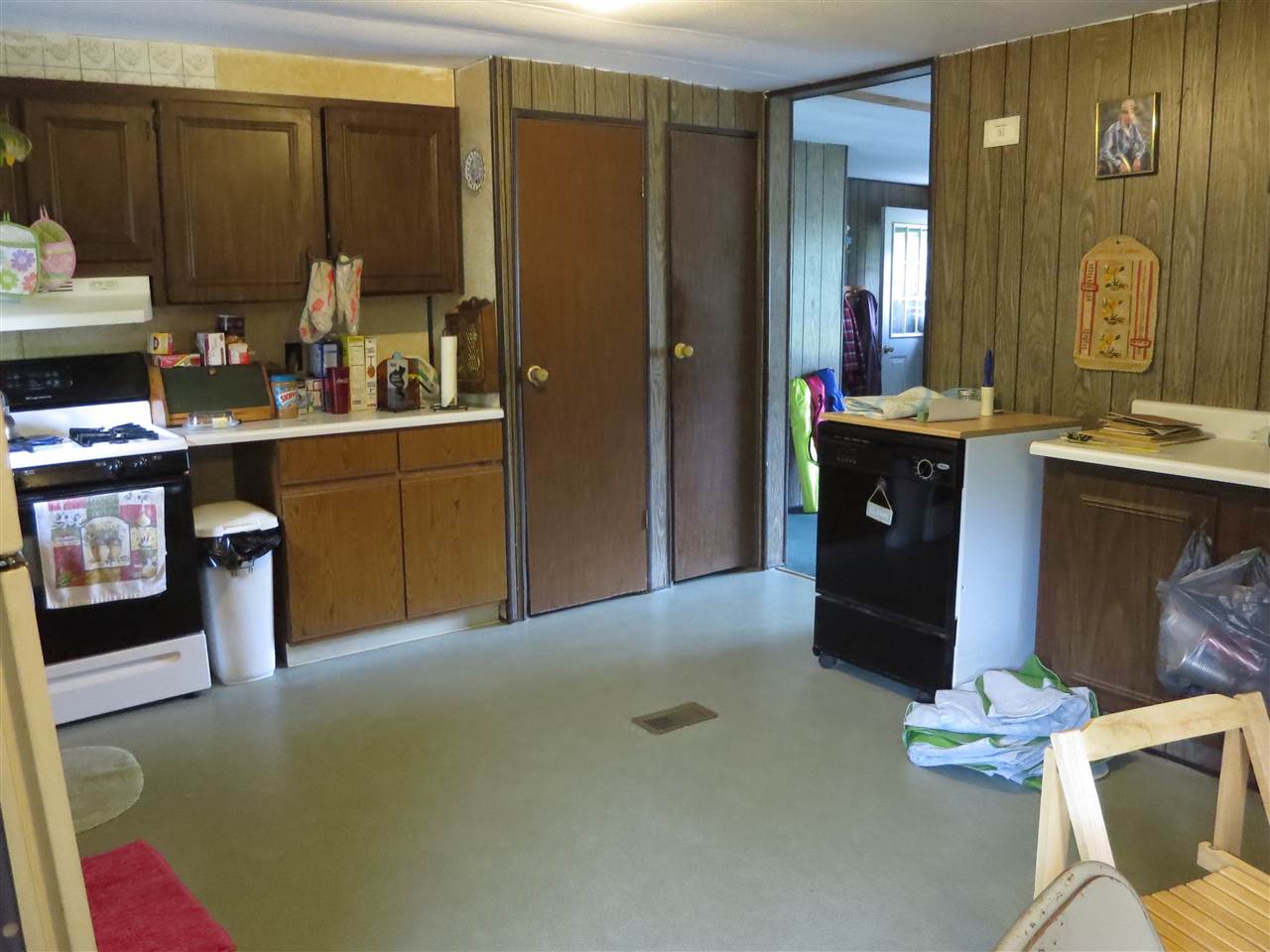 1123 Woodford Road Bennington, VT 05201 - Photo 9 of 18