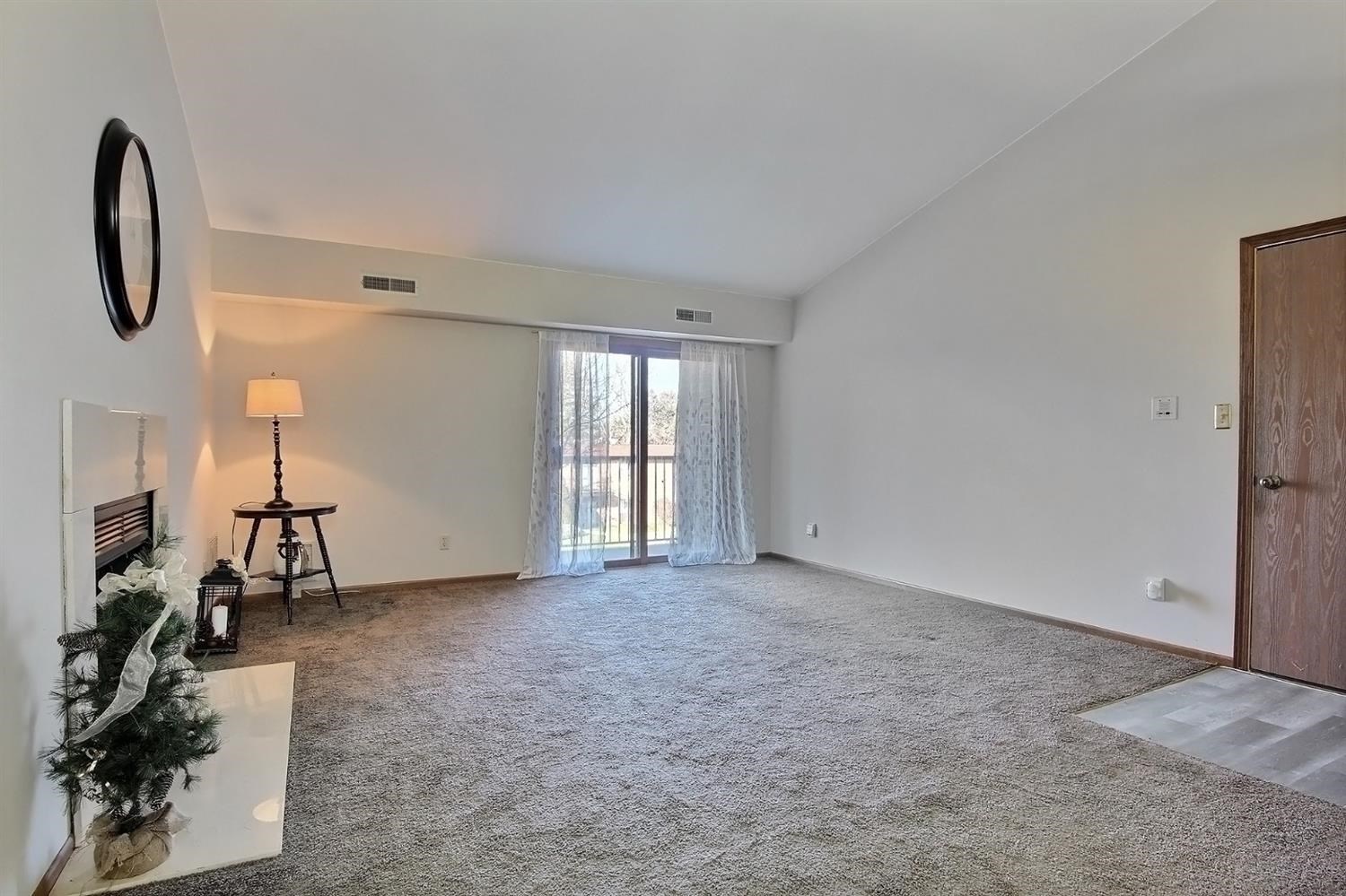 9621 Merrillville Road, Unit 302 Crown Point, IN 46307 - Photo 3 of 15 1500x999
