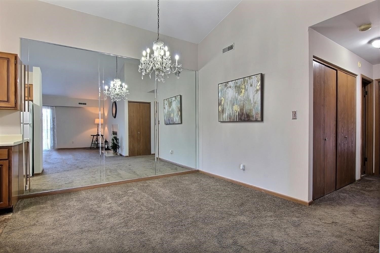 9621 Merrillville Road, Unit 302 Crown Point, IN 46307 - Photo 6 of 15 1500x999