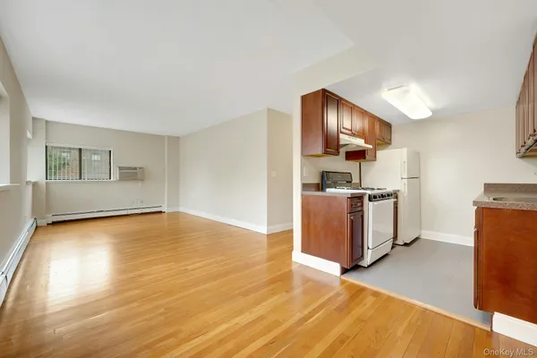 $2,800 | 2 Park Avenue, Unit 1BB, Eastchester, NY 10709