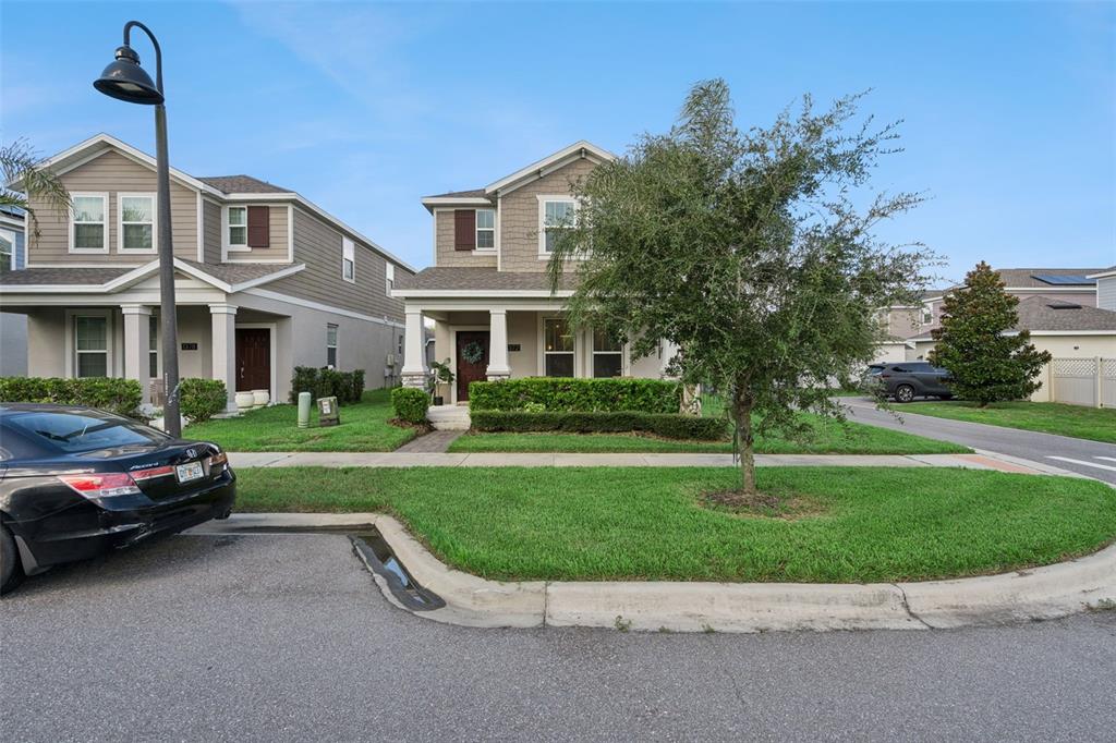 1372 Roxy Lane Winter Garden, FL 34787 - Photo 4 of 46 Gallery Image 4