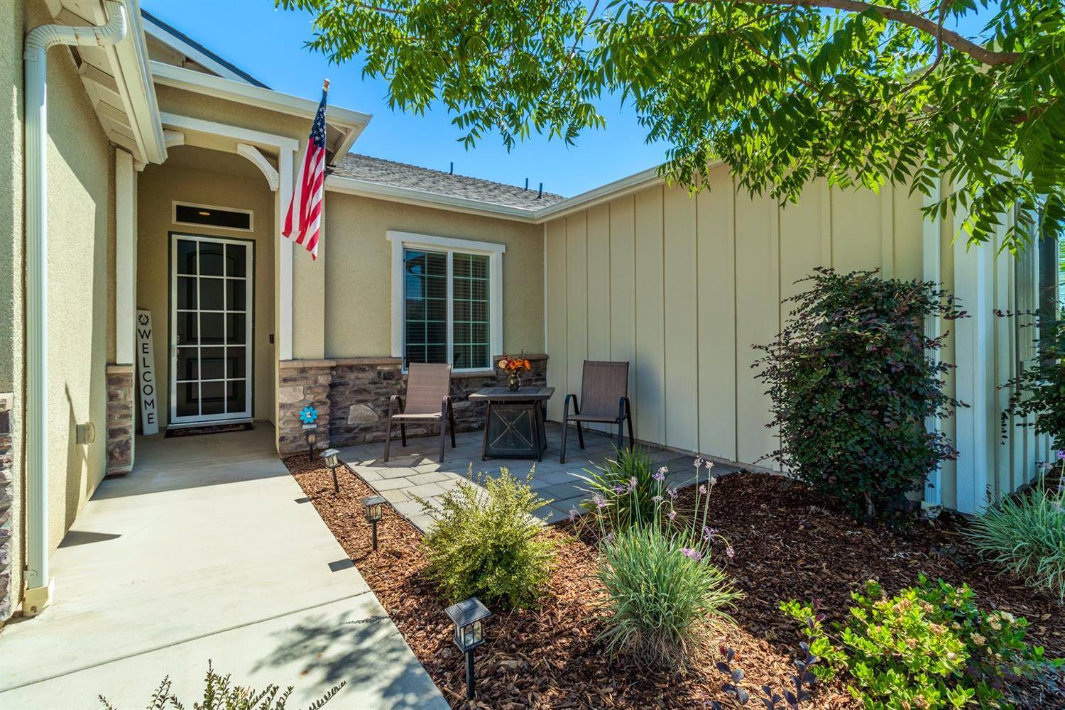 149 West Lilac Avenue Reedley, CA 93654 - Photo 2 of 22 Gallery Image 2
