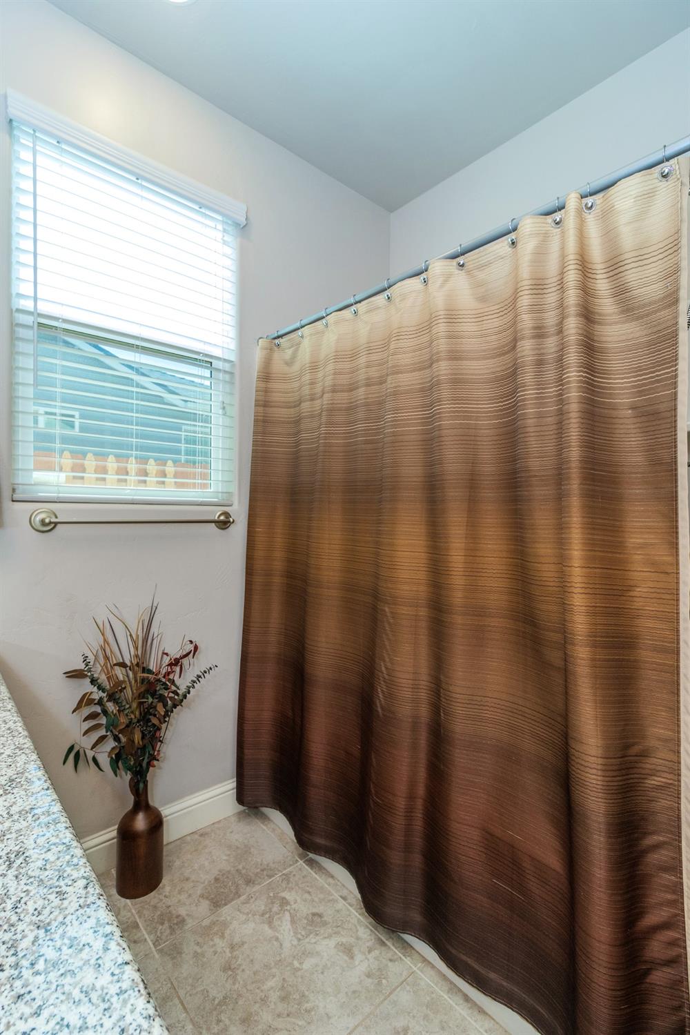 149 West Lilac Avenue Reedley, CA 93654 - Photo 18 of 22 Gallery Image 18