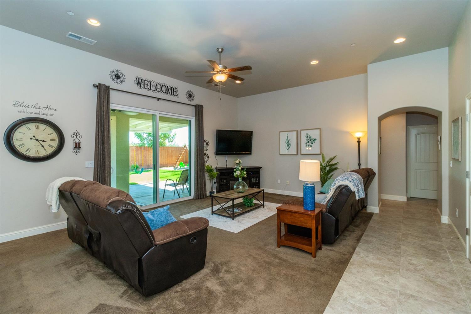 149 West Lilac Avenue Reedley, CA 93654 - Photo 3 of 22 Gallery Image 3
