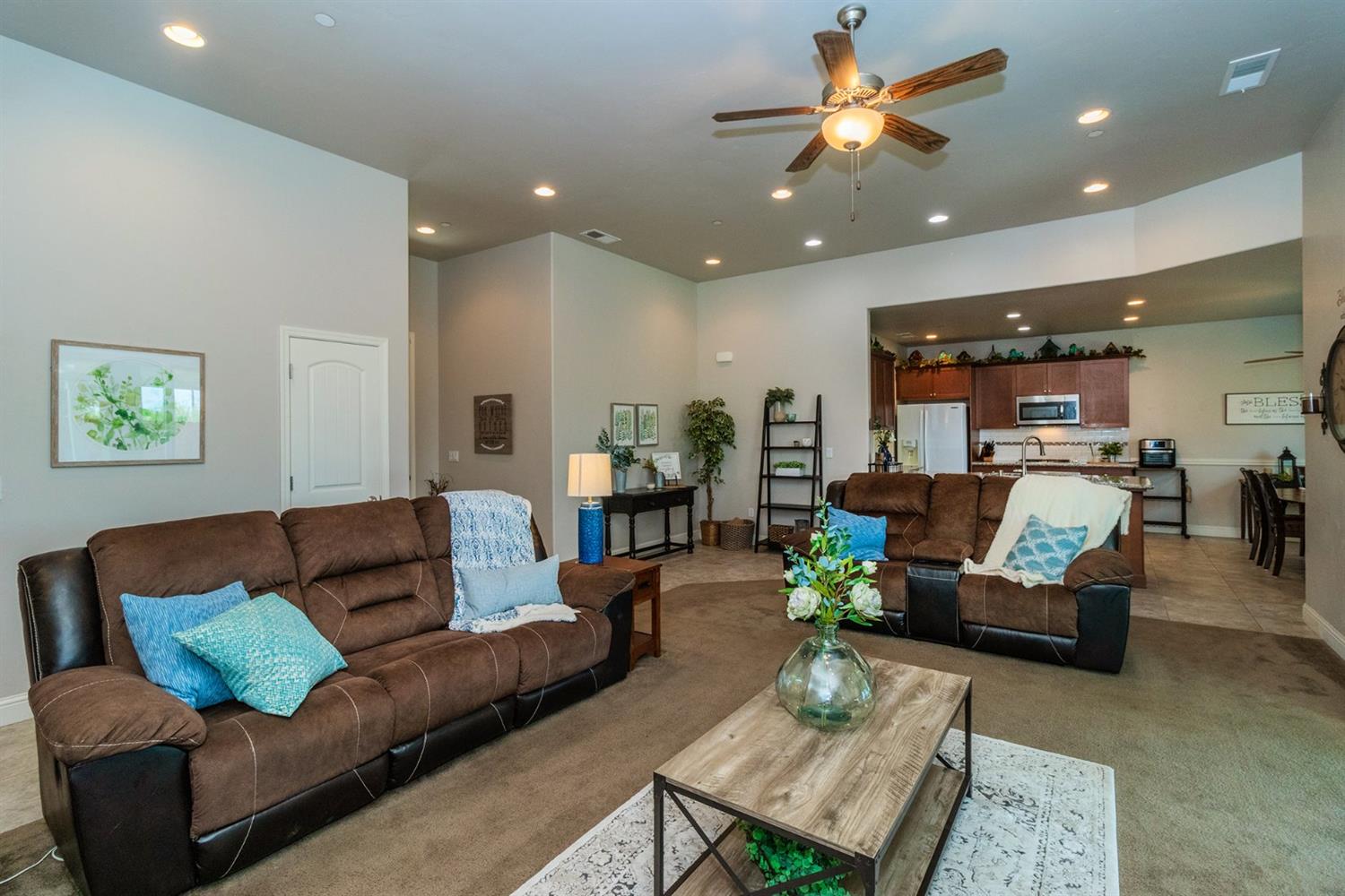 149 West Lilac Avenue Reedley, CA 93654 - Photo 5 of 22 Gallery Image 5