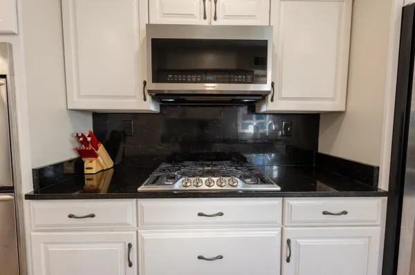 $699,900 | 510 Berkeley Square, Memphis, TN 38120