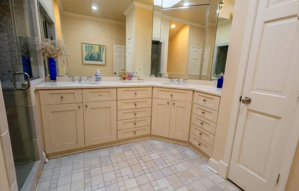 $699,900 | 510 Berkeley Square, Memphis, TN 38120