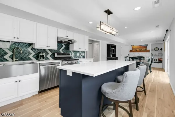 $969,000 | 23 Wayne Terrace, Bernards, NJ 07920